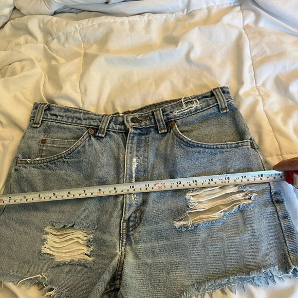 Vintage Levis 619 from  the 60's 70's distressed cut offs orange tab size 28/29 - Picture 8 of 9